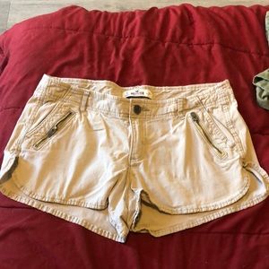 Hollister khaki short shorts